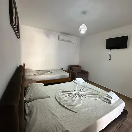Jona Rooms Himara Kültér fotó