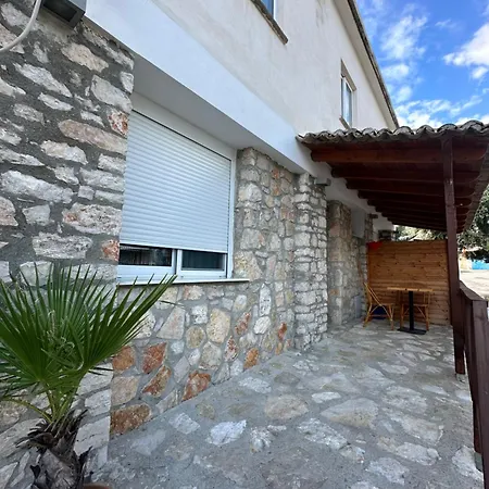 Jona Rooms Himara Kültér fotó