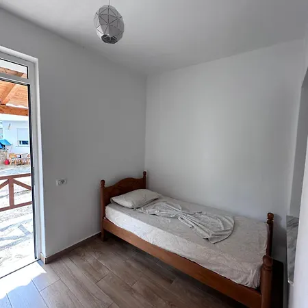 Jona Rooms Himara Kültér fotó