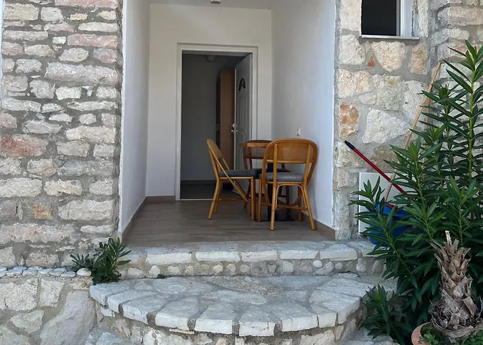 Jona Rooms
